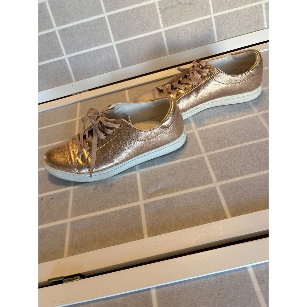 Steve Madden Leather‎ Gold Metallic Sneakers Womens size 9.5 Glitchy Glam Vibes